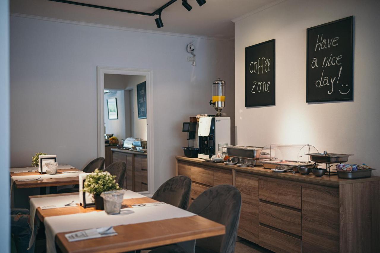 Nest Guesthouse Drobeta Turnu Severin Exterior foto