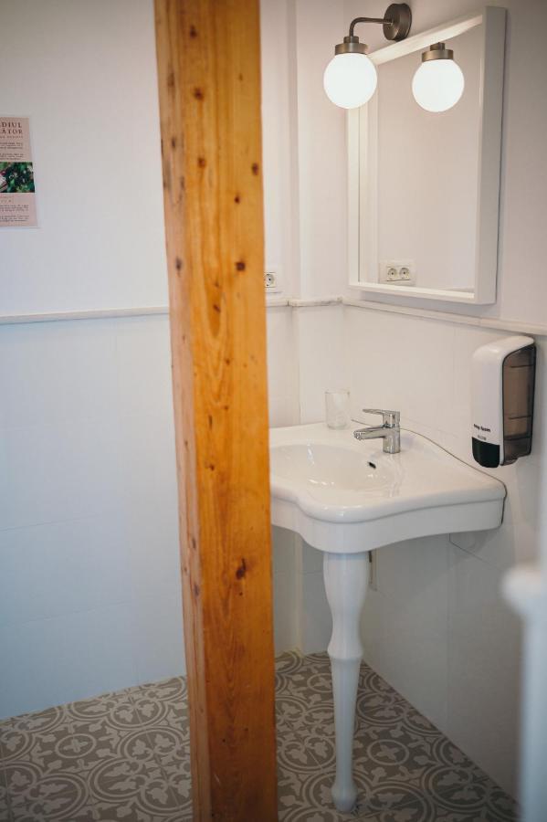 Nest Guesthouse Drobeta Turnu Severin Exterior foto