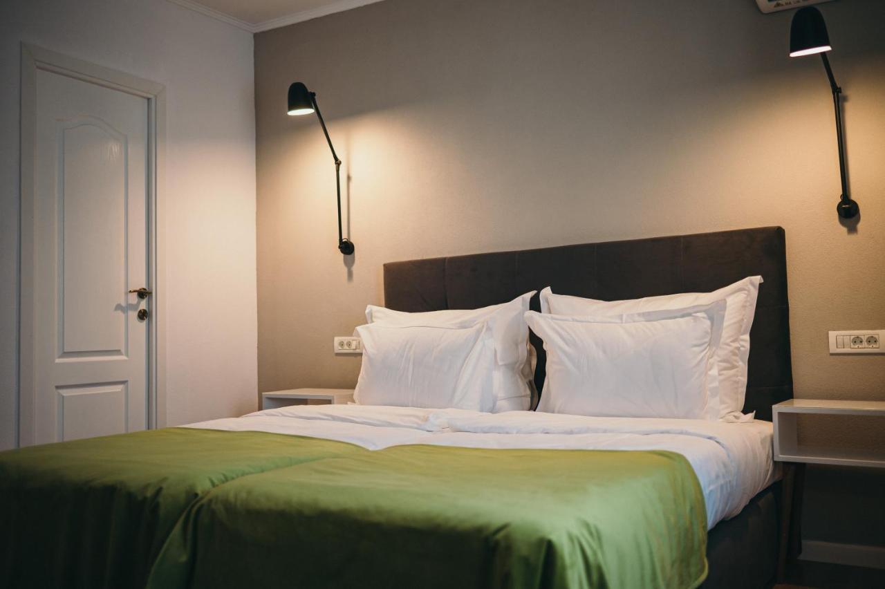 Nest Guesthouse Drobeta Turnu Severin Exterior foto