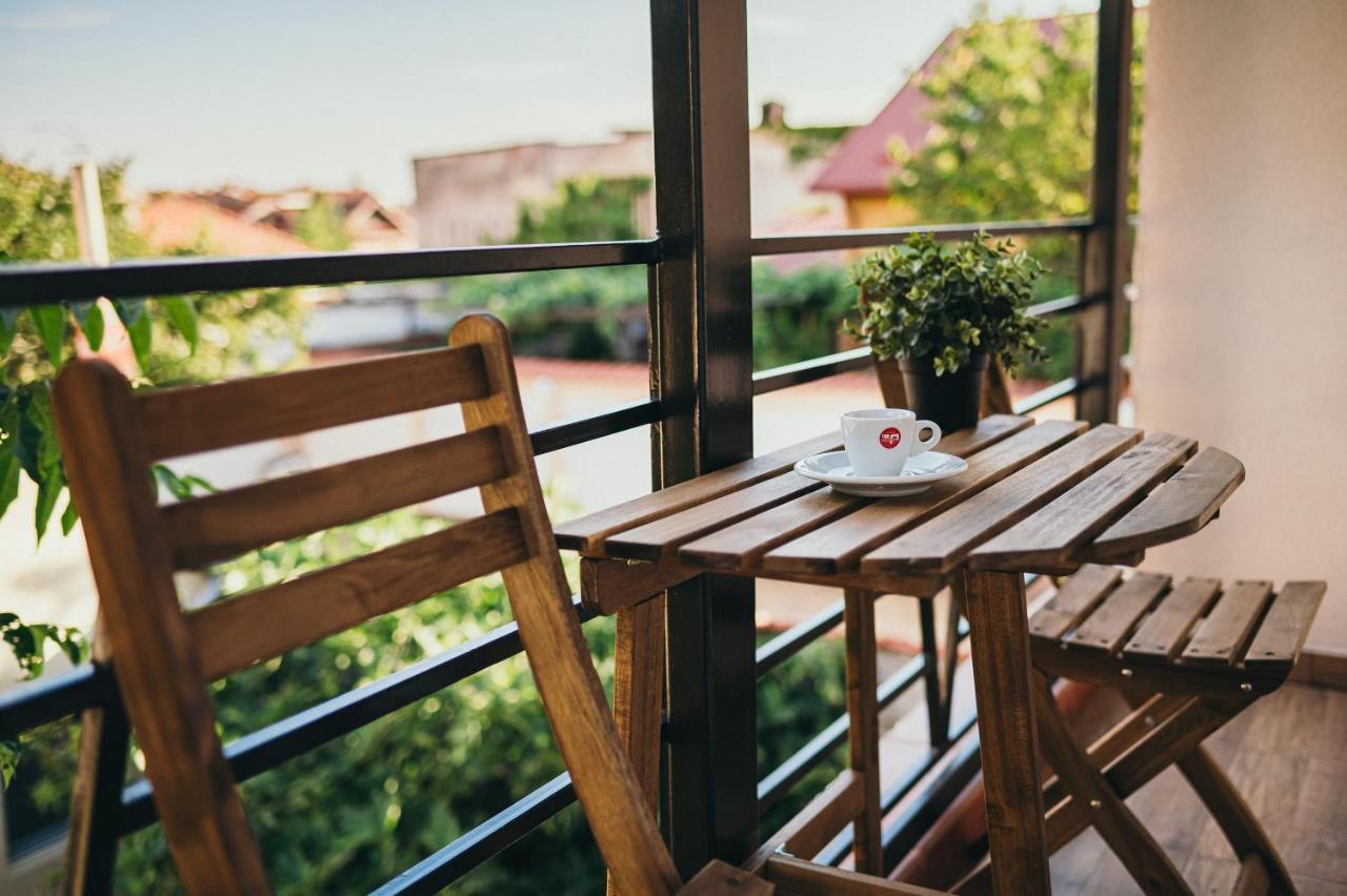 Nest Guesthouse Drobeta Turnu Severin Exterior foto
