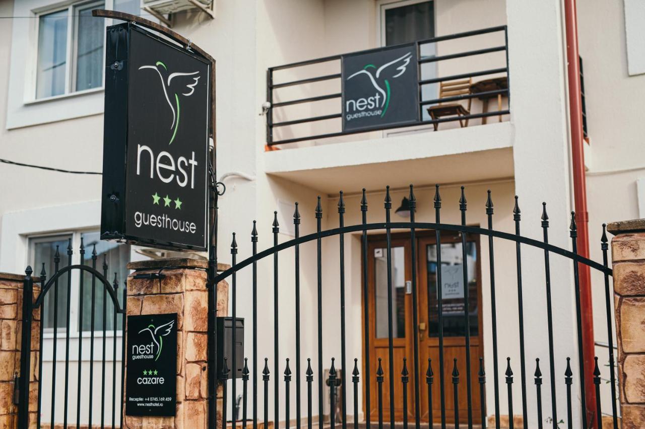 Nest Guesthouse Drobeta Turnu Severin Exterior foto