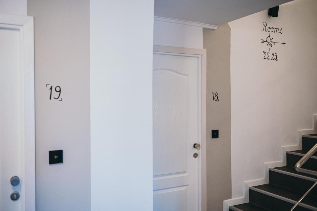 Nest Guesthouse Drobeta Turnu Severin Exterior foto