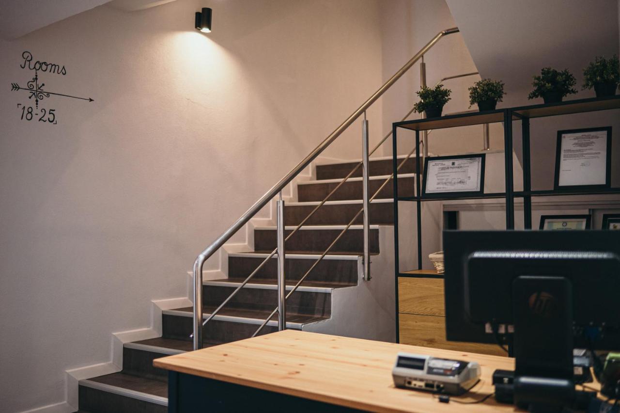 Nest Guesthouse Drobeta Turnu Severin Exterior foto