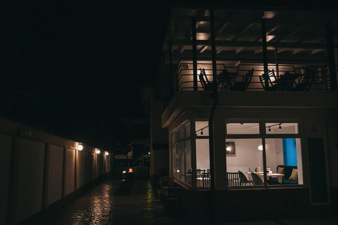 Nest Guesthouse Drobeta Turnu Severin Exterior foto